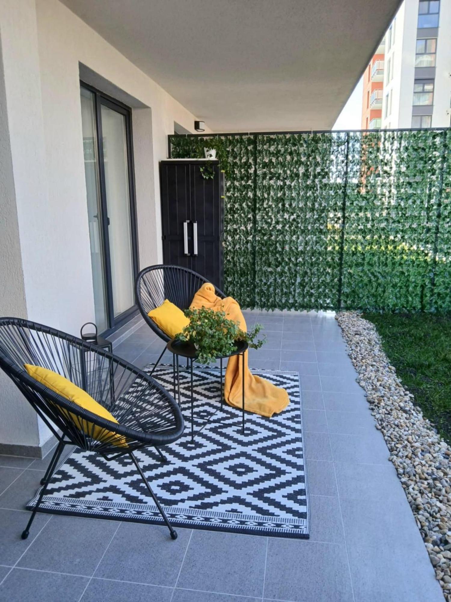 Beautiful With Garden *